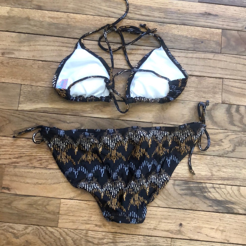 Last Chance! Bikini Set, Size Small - Picture 3 of 3